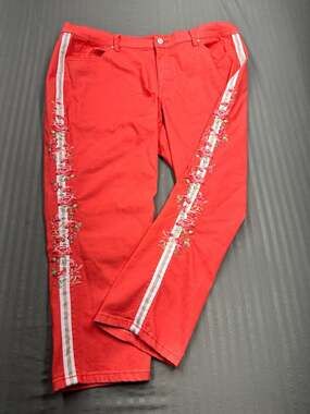 DG2 by Diane Gilman Embroidered Floral Stripe Capri Jeans in Coral Size 20PW